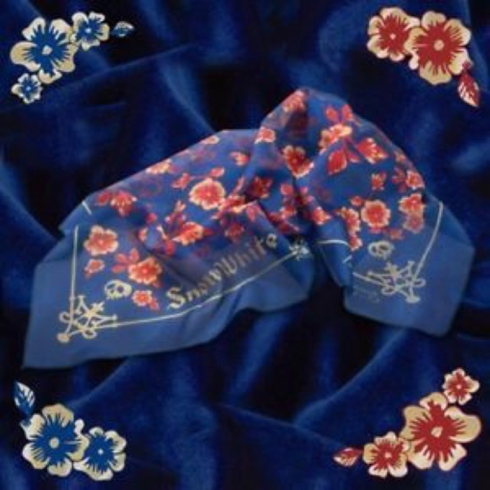 NWT Besame Snow White Apple Blossom Scarf Neck Tie